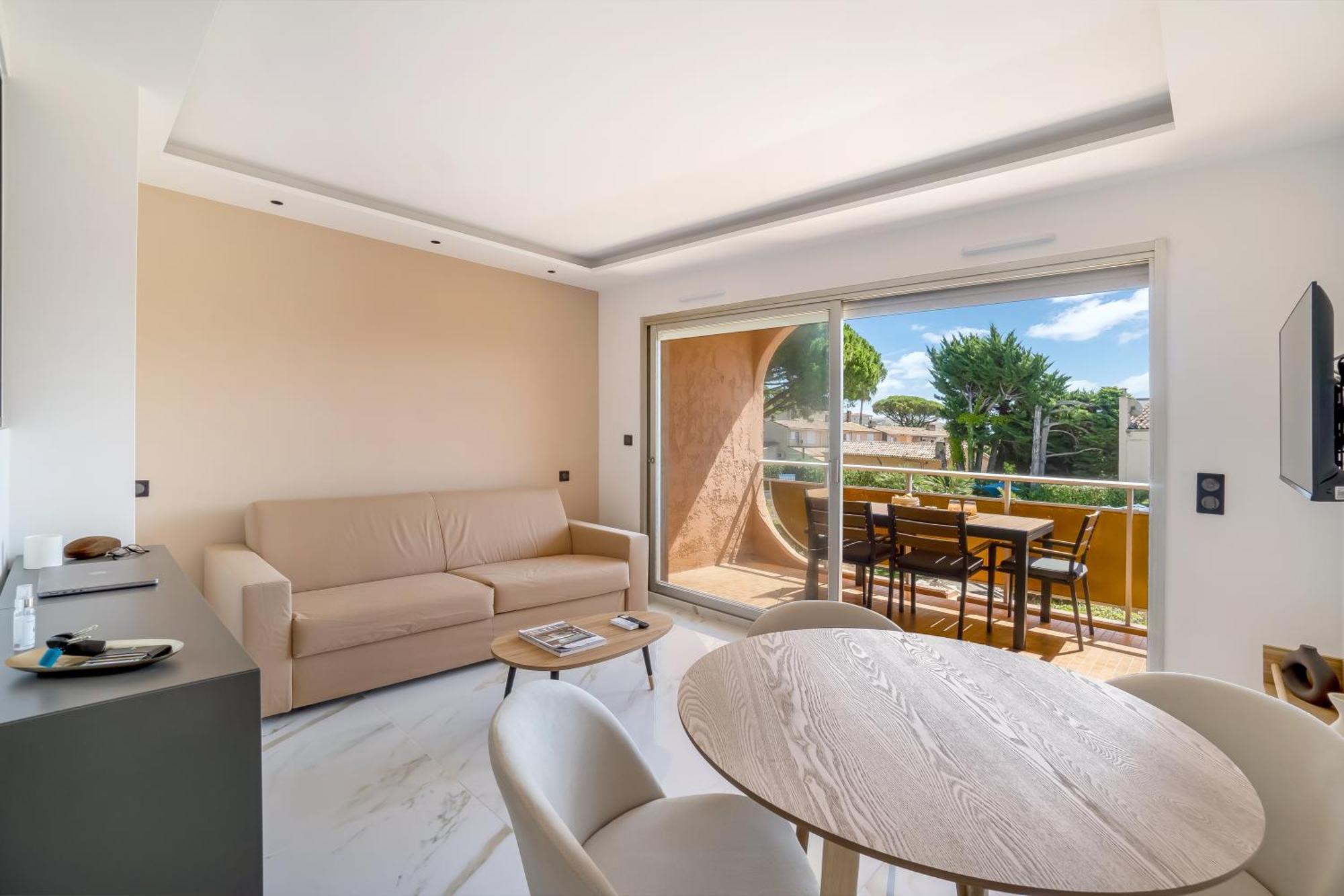 Eden Azur - Residence Hoteliere Golfe-Juan Exteriör bild