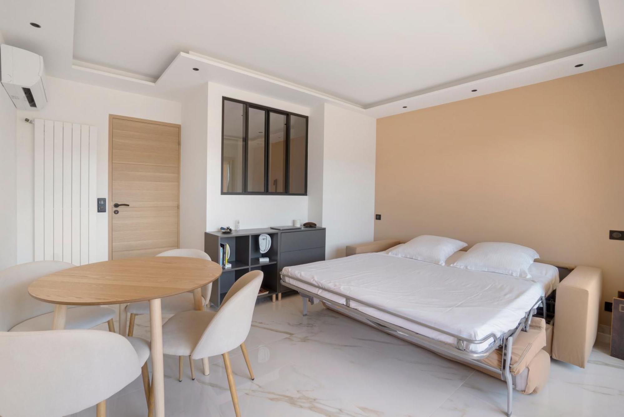 Eden Azur - Residence Hoteliere Golfe-Juan Rum bild