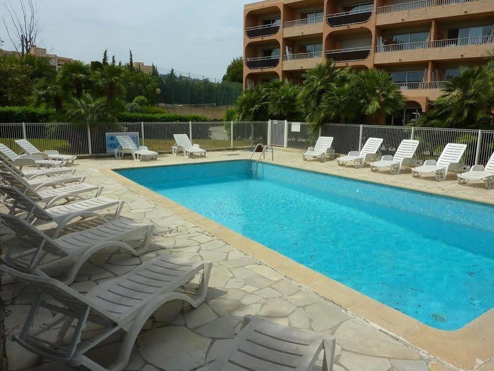 Eden Azur - Residence Hoteliere Golfe-Juan Exteriör bild